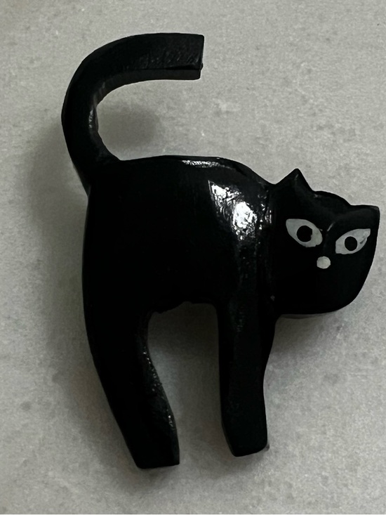 Other - Vintage 1980’s Wooden Hand Painted Black Cat Brooch Pin